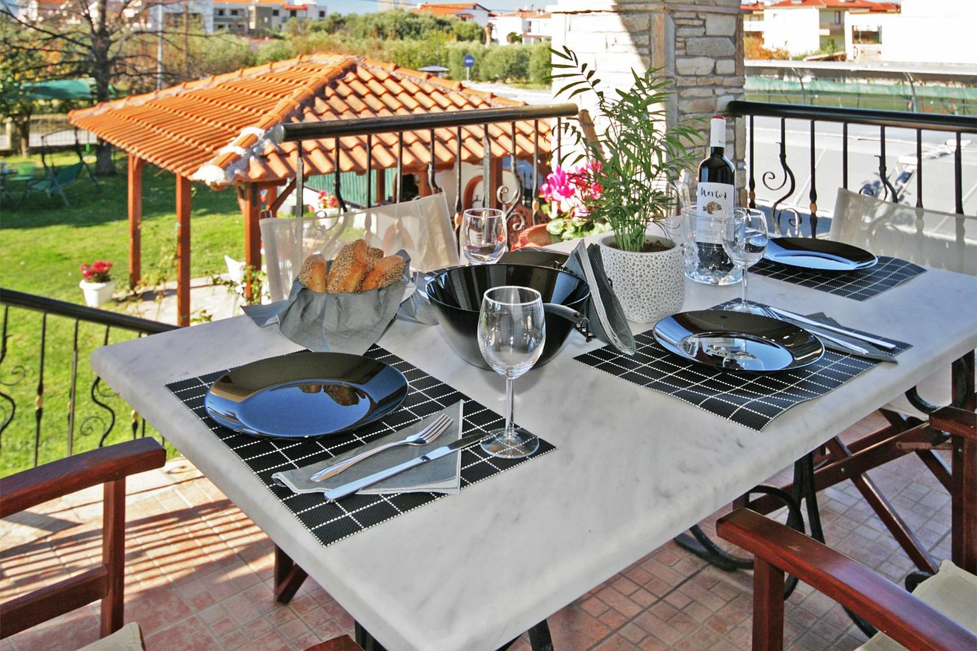 Private 6-Bdrm Villa With Garden 150M To Beach Paradisos Exterior foto